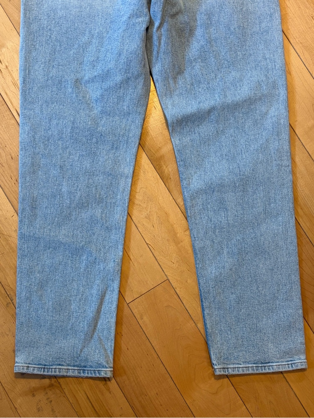 NWT American Eagle Mom Jeans Strigid in Blue Breeze size six (6) - Picture 8 of 9